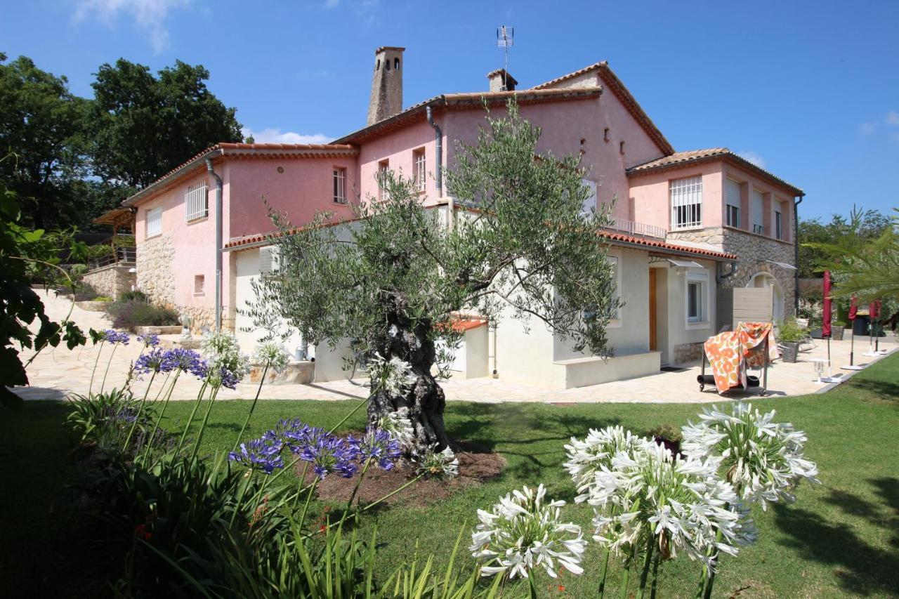 Villa Jalna Chambre, Suites Et Appartement Roquefort-les-Pins Esterno foto