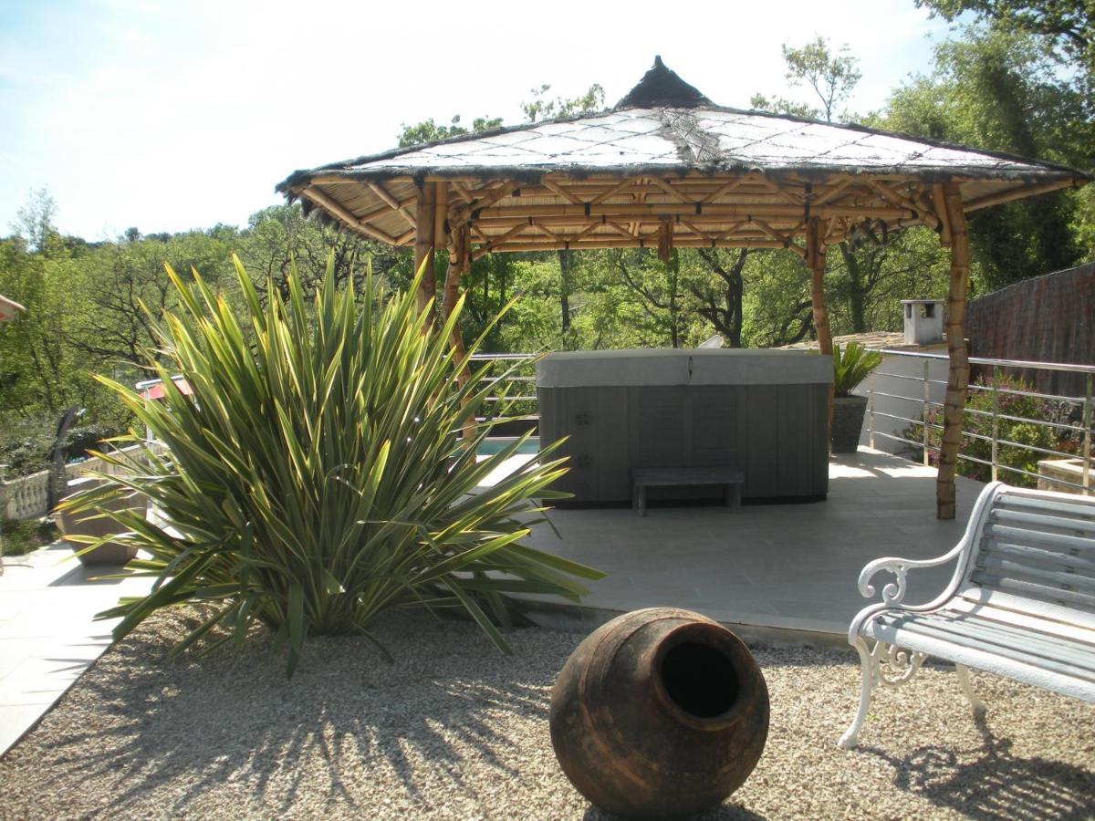 Villa Jalna Chambre, Suites Et Appartement Roquefort-les-Pins Esterno foto
