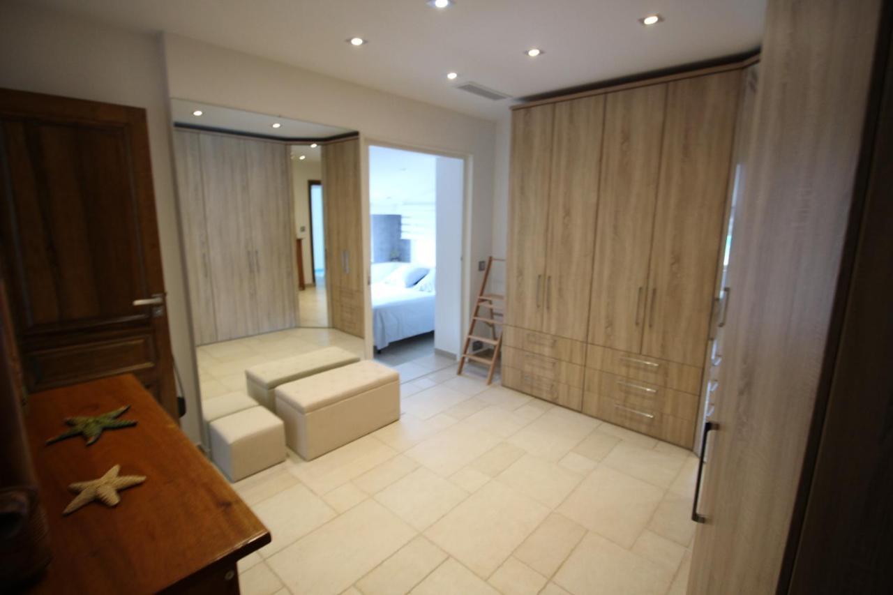 Villa Jalna Chambre, Suites Et Appartement Roquefort-les-Pins Esterno foto