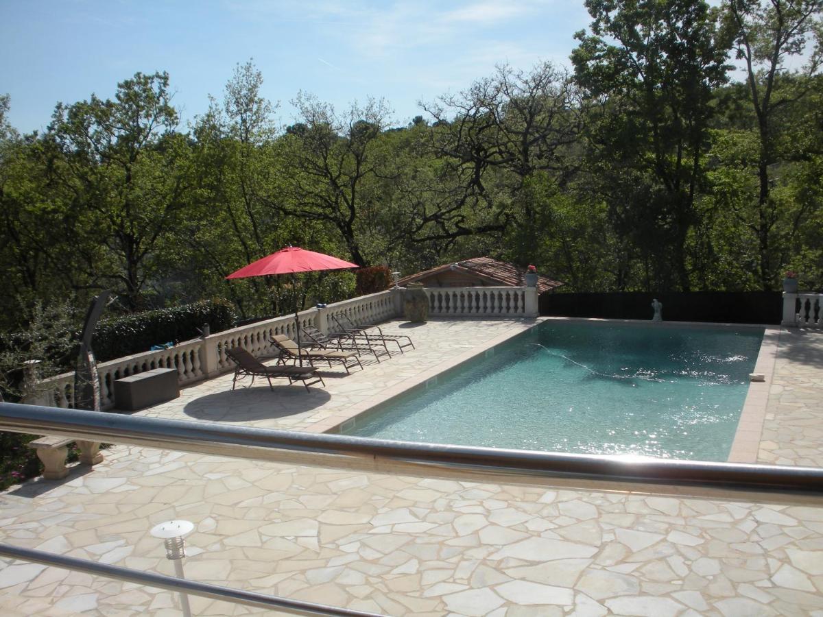 Villa Jalna Chambre, Suites Et Appartement Roquefort-les-Pins Esterno foto