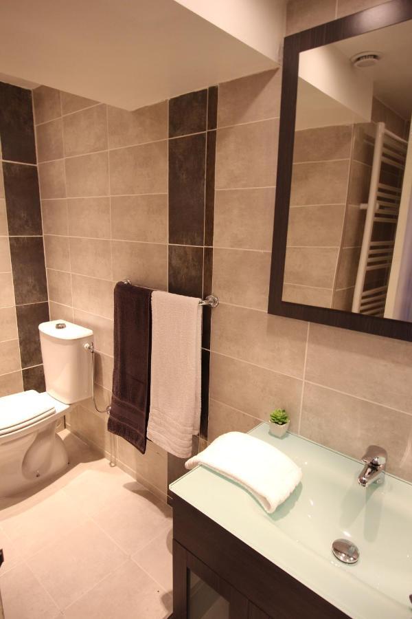 Villa Jalna Chambre, Suites Et Appartement Roquefort-les-Pins Esterno foto