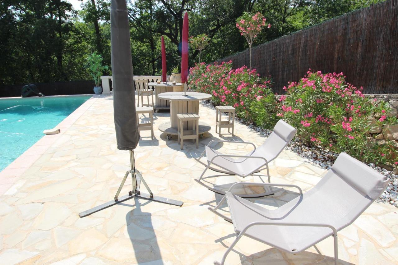 Villa Jalna Chambre, Suites Et Appartement Roquefort-les-Pins Esterno foto